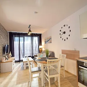 Oliwka Z Prywatnym Miejscem Postojowym Apartment